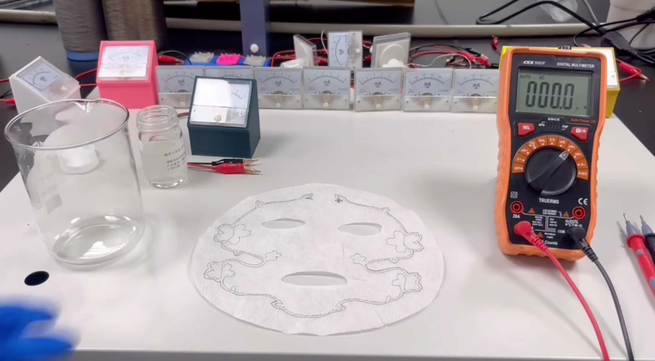 Micro Cloth Testing The Guide of Testing Current of Microcurrent Mask Cloth - MicroYounger®